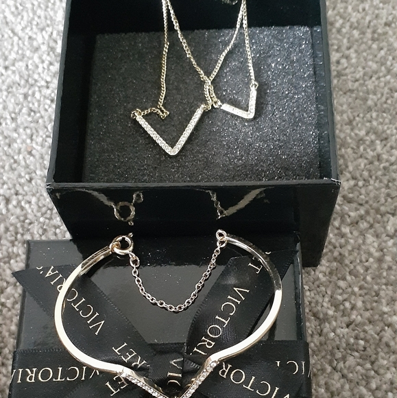 Jewelry set - Picture 1 of 1